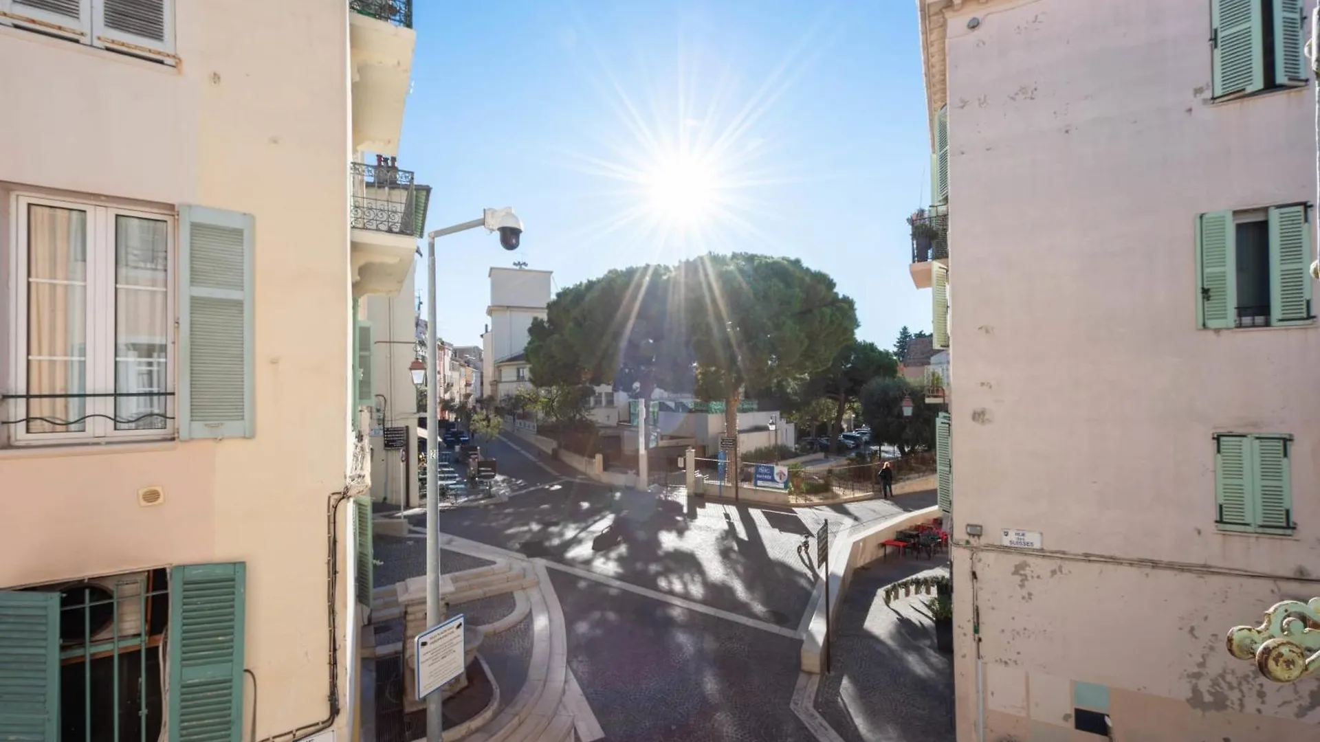 3P Central Cannes Suquet Apartment